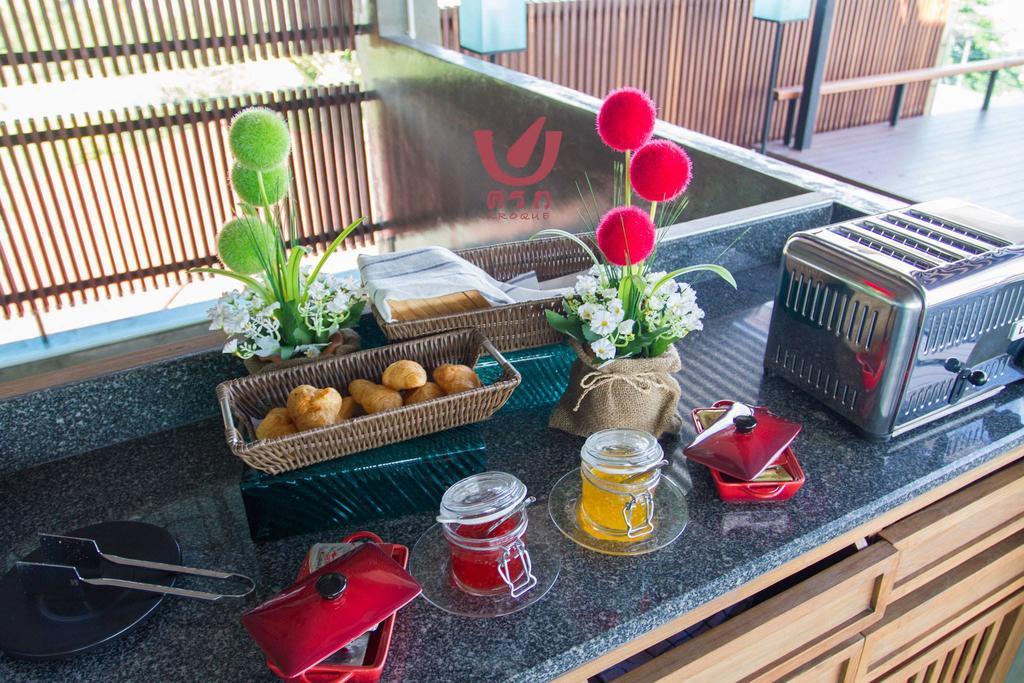 Kroque Boutique & Bistro Ang Sila Ngoại thất bức ảnh