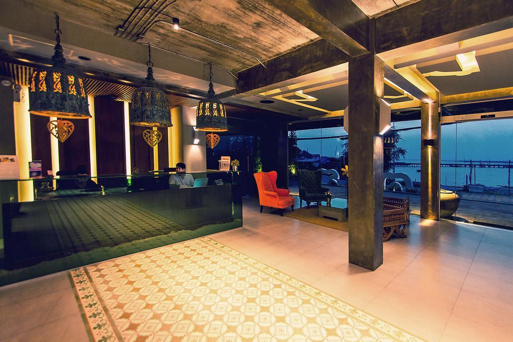 Kroque Boutique & Bistro Ang Sila Ngoại thất bức ảnh