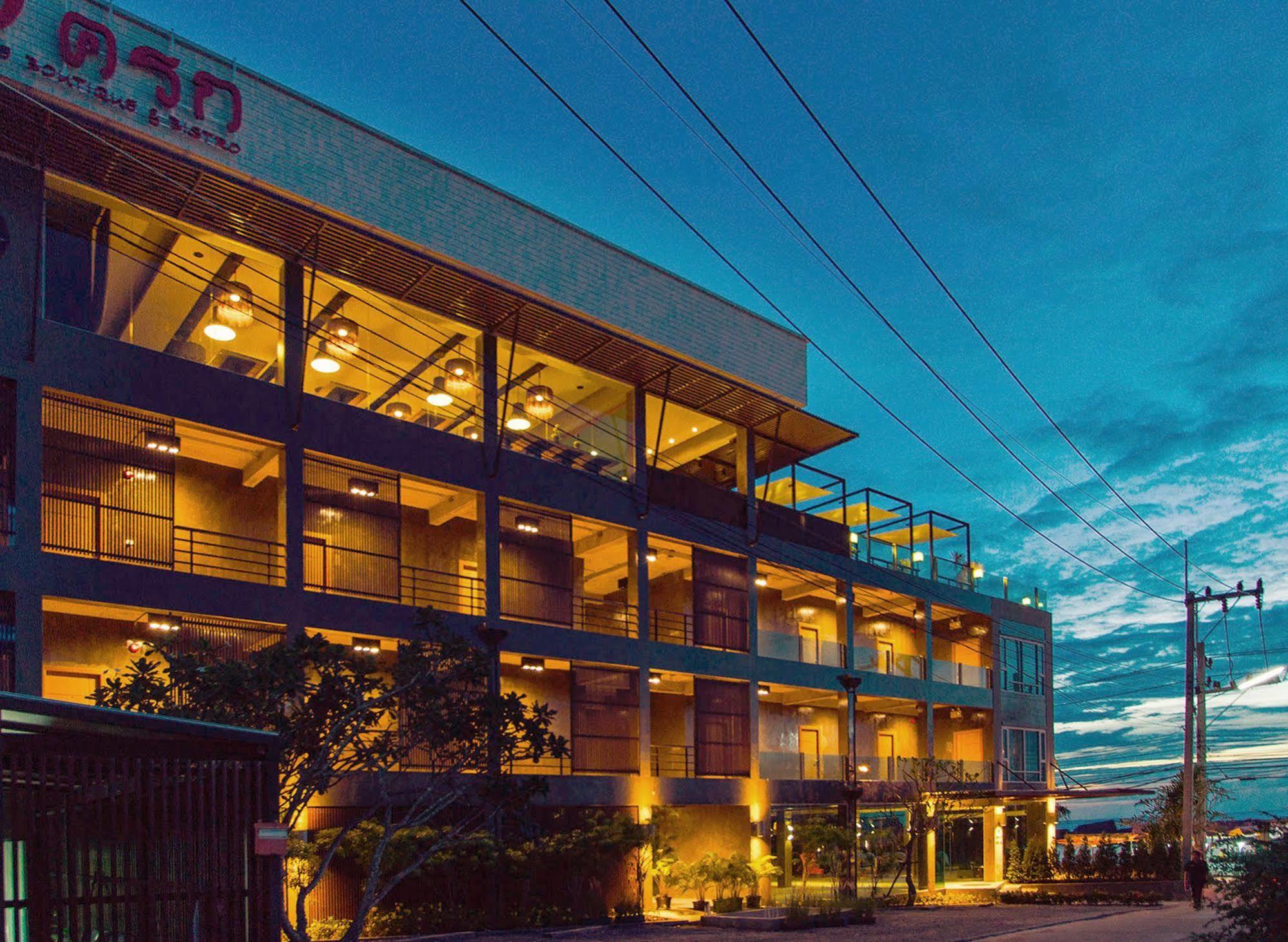 Kroque Boutique & Bistro Ang Sila Ngoại thất bức ảnh