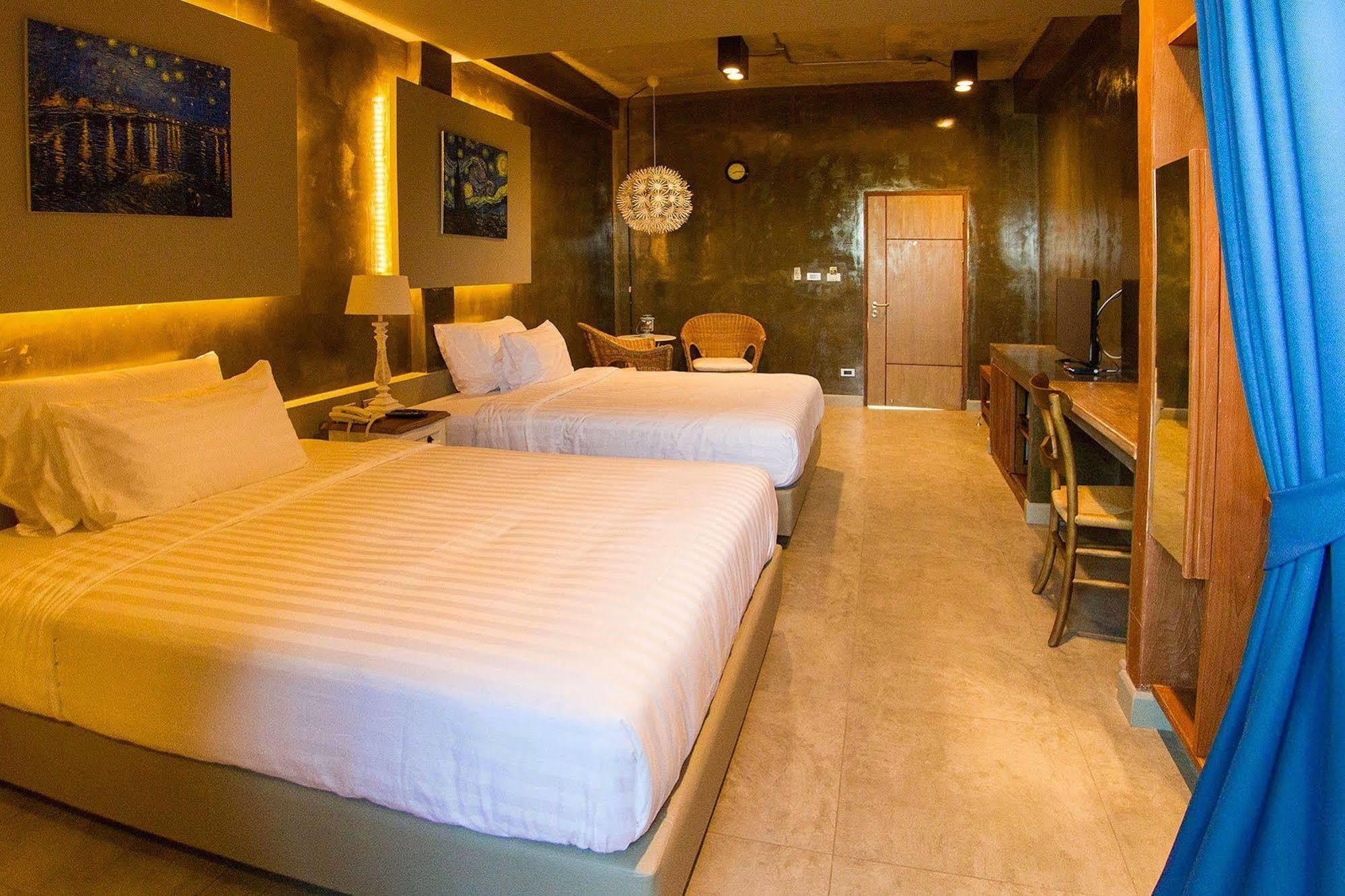 Kroque Boutique & Bistro Ang Sila Ngoại thất bức ảnh