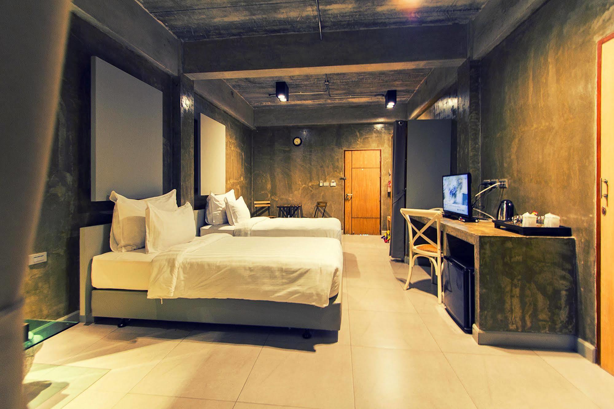 Kroque Boutique & Bistro Ang Sila Ngoại thất bức ảnh